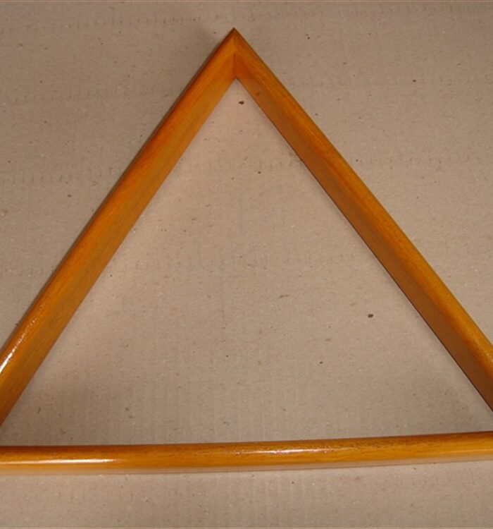 Triangulo de madeira
